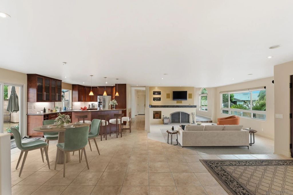 11020 Explorer Road, La Mesa, CA 91941