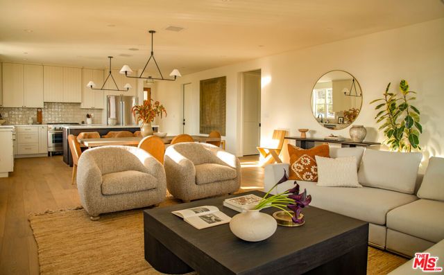924 E Poppyfields Drive, Altadena, CA 91001
