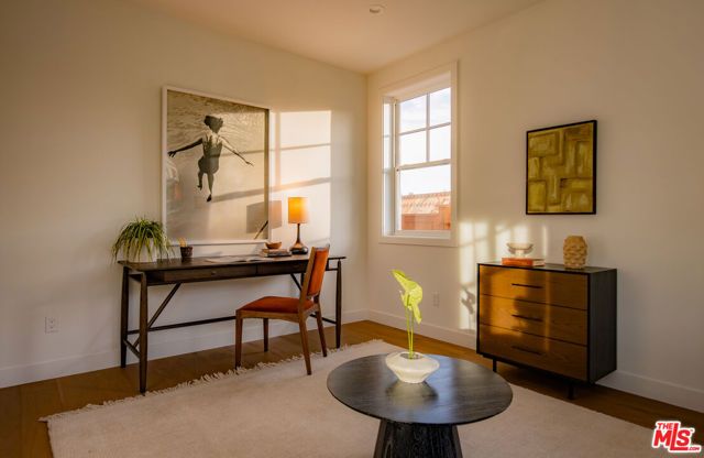 924 E Poppyfields Drive, Altadena, CA 91001
