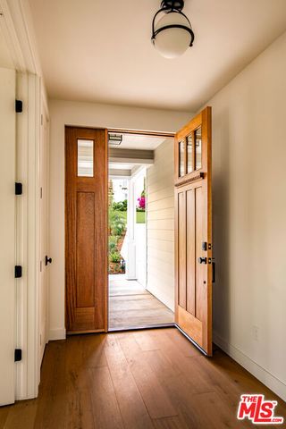 924 E Poppyfields Drive, Altadena, CA 91001