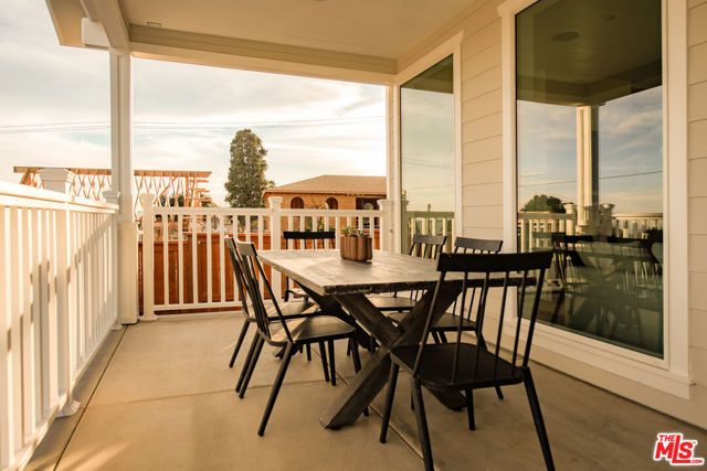924 E Poppyfields Drive, Altadena, CA 91001