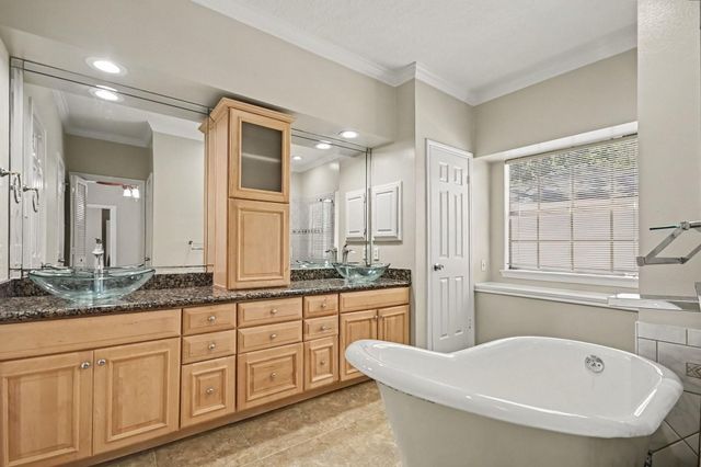 15814 Lake Lodge Drive, Houston, TX 77062