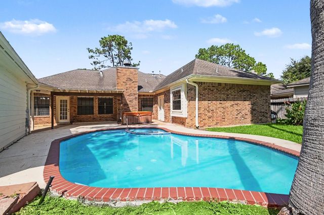 15814 Lake Lodge Drive, Houston, TX 77062