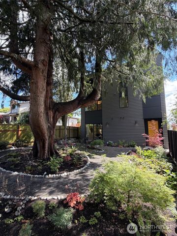7912 34th Avenue SW, Seattle, WA 98126