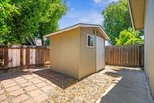 9510 Bismark Pl, Stockton, CA 95209
