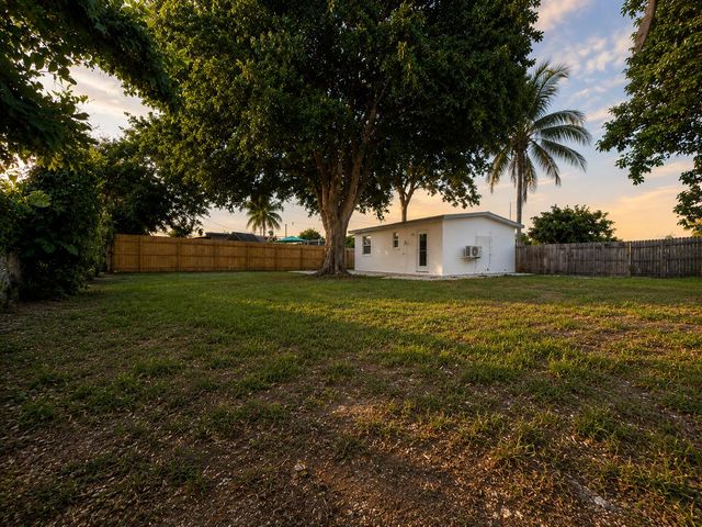 5264 NE 20TH Avenue, Pompano Beach, FL 33064