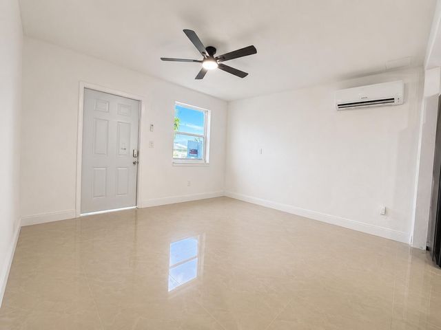 5264 NE 20TH Avenue, Pompano Beach, FL 33064