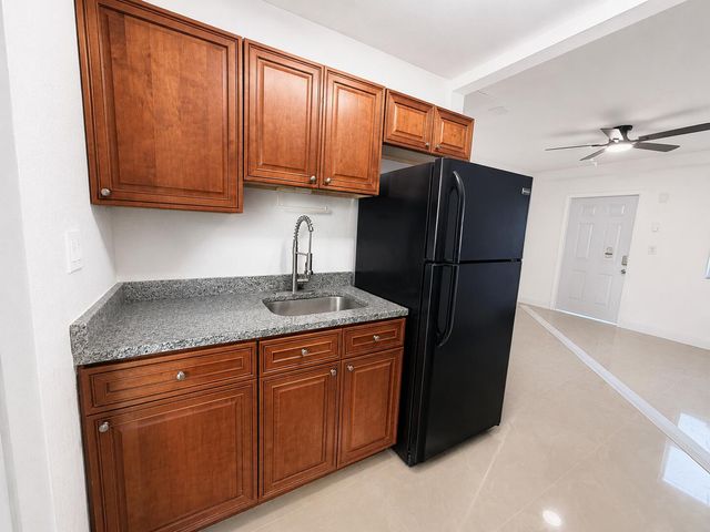 5264 NE 20TH Avenue, Pompano Beach, FL 33064