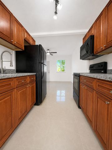 5264 NE 20TH Avenue, Pompano Beach, FL 33064