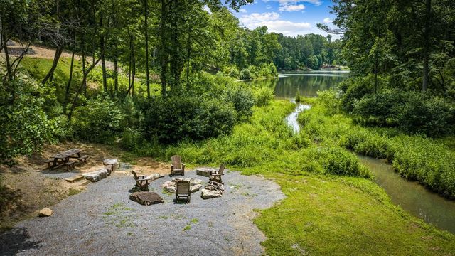 363 Pinnacle Drive, Ellijay, GA 30540