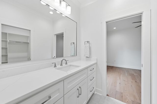1645 Nantucket, Conway, AR 72034