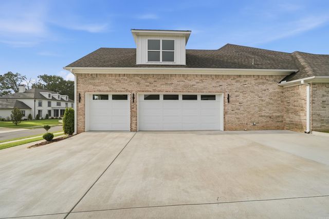 1645 Nantucket, Conway, AR 72034