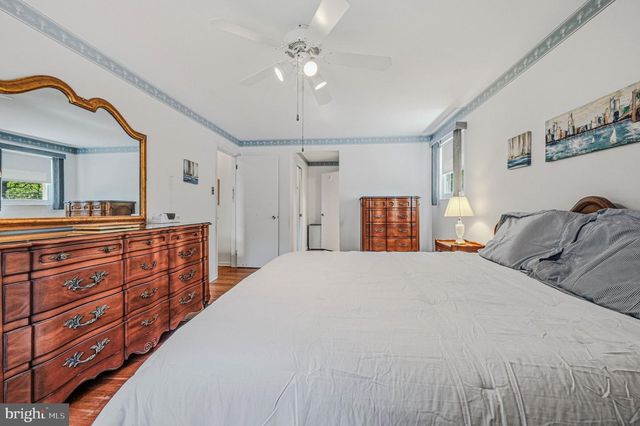 13 CHAPEL HILL DR, Newark, DE 19711