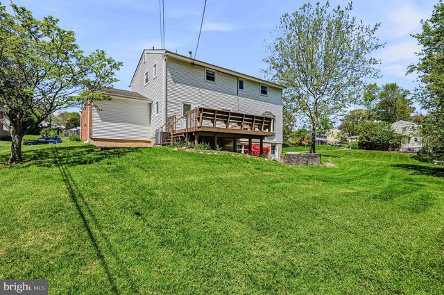 13 CHAPEL HILL DR, Newark, DE 19711