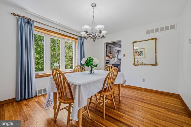 13 CHAPEL HILL DR, Newark, DE 19711
