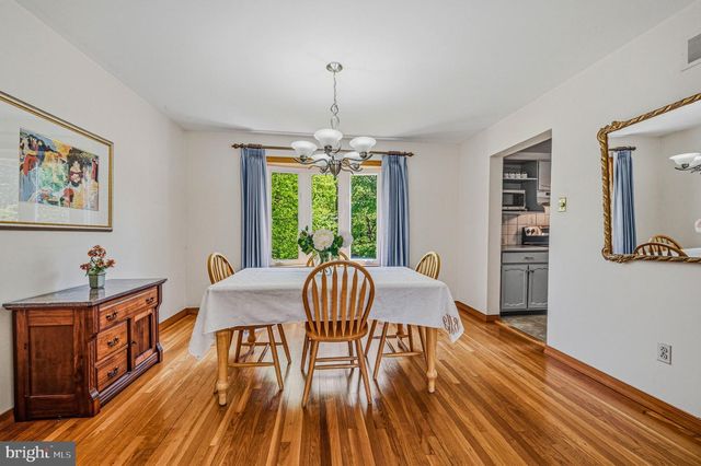 13 CHAPEL HILL DR, Newark, DE 19711