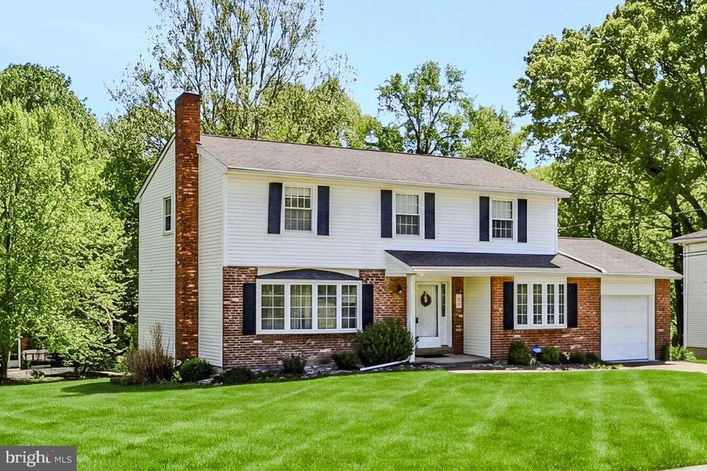 13 CHAPEL HILL DR, Newark, DE 19711