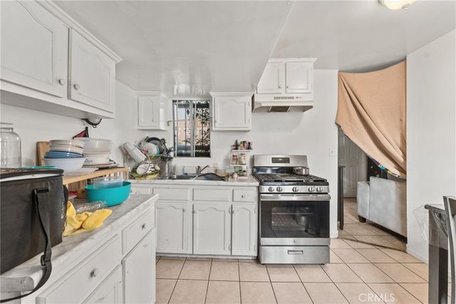 6118 S Main, Los Angeles, CA 90003