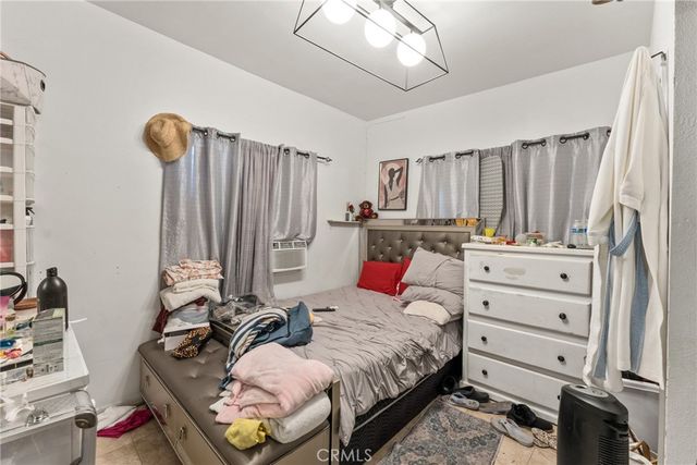 6118 S Main, Los Angeles, CA 90003