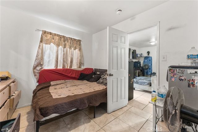 6118 S Main, Los Angeles, CA 90003