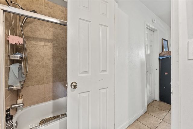 6118 S Main, Los Angeles, CA 90003
