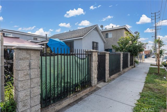 6118 S Main, Los Angeles, CA 90003