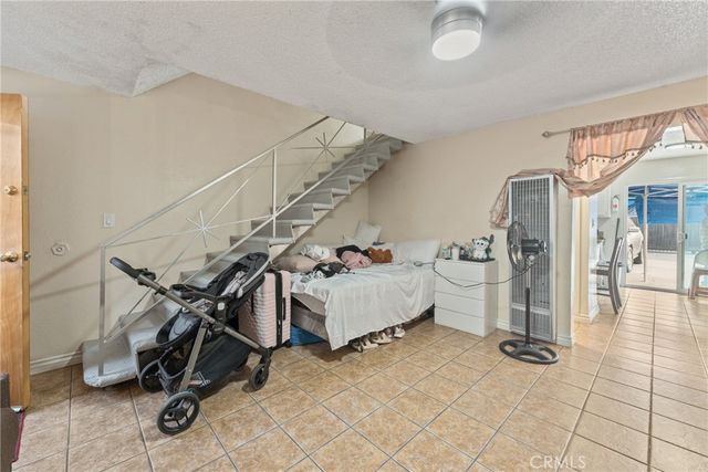 6118 S Main, Los Angeles, CA 90003