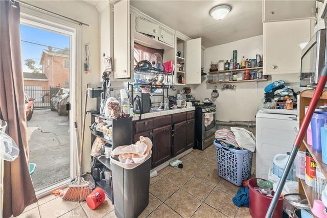 6118 S Main, Los Angeles, CA 90003