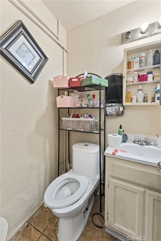 6118 S Main, Los Angeles, CA 90003