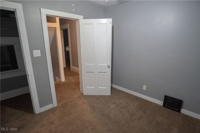 402 Hall Avenue, Barberton, OH 44203