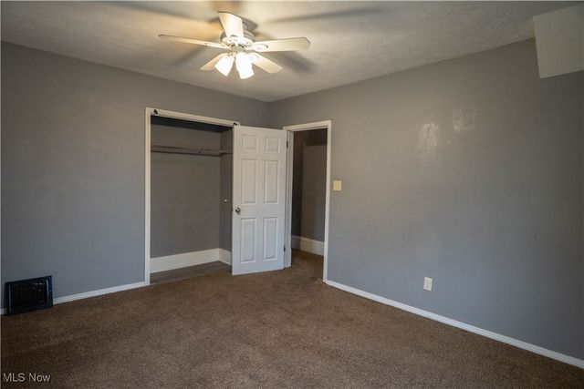 402 Hall Avenue, Barberton, OH 44203