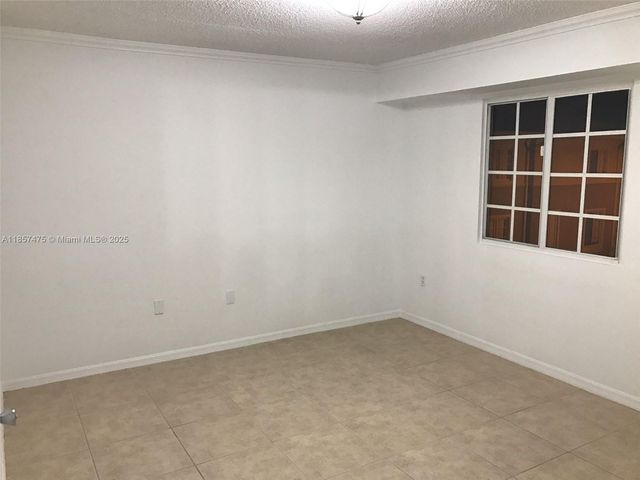 2821 NE 185th St 408, Aventura, FL 33180