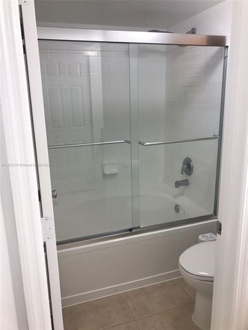 2821 NE 185th St 408, Aventura, FL 33180