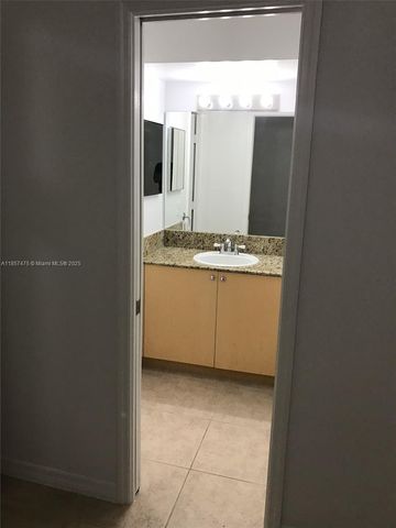 2821 NE 185th St 408, Aventura, FL 33180