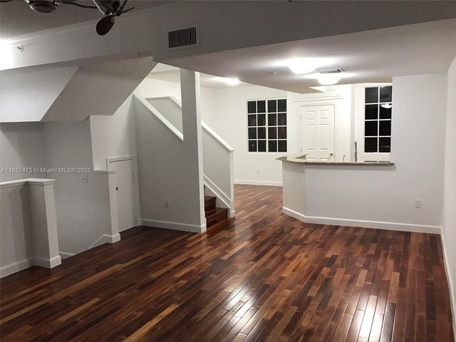 2821 NE 185th St 408, Aventura, FL 33180