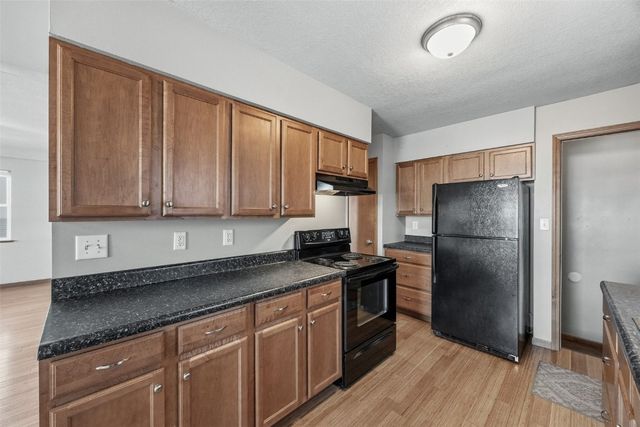 819 G Ave NW, Cedar Rapids, IA 52405