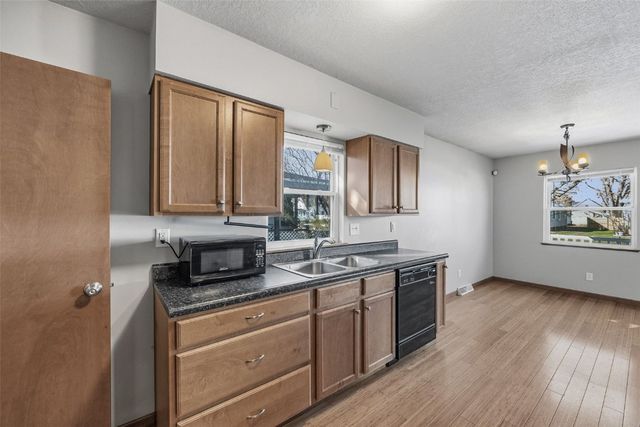 819 G Ave NW, Cedar Rapids, IA 52405