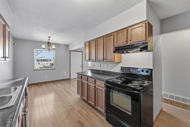 819 G Ave NW, Cedar Rapids, IA 52405