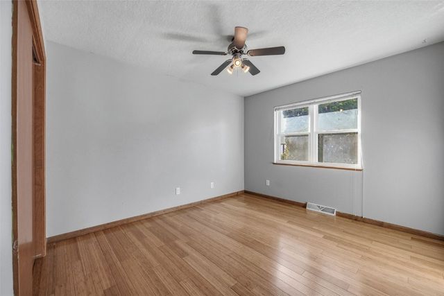 819 G Ave NW, Cedar Rapids, IA 52405