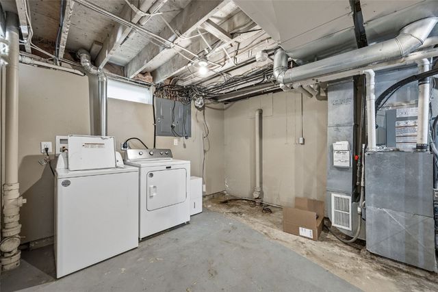 819 G Ave NW, Cedar Rapids, IA 52405