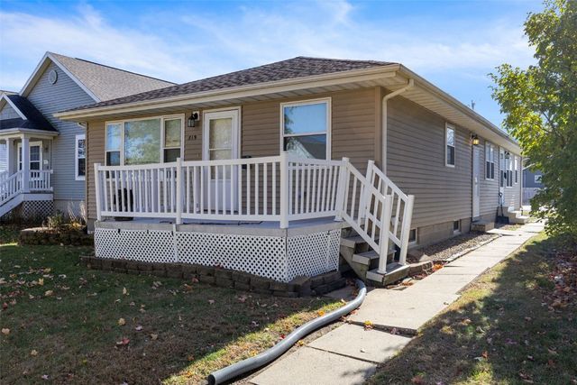 819 G Ave NW, Cedar Rapids, IA 52405