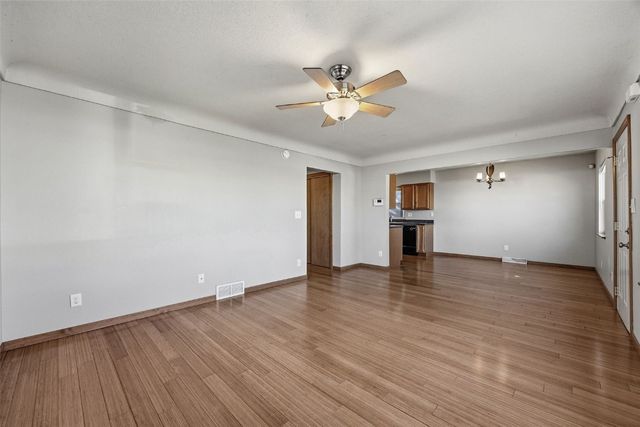 819 G Ave NW, Cedar Rapids, IA 52405