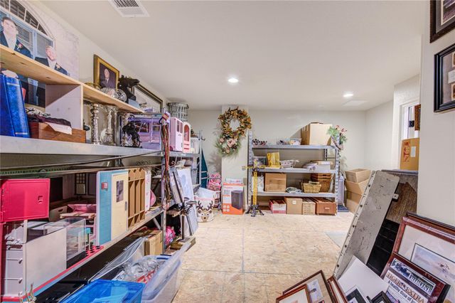204 Anderson Ranch Lane, Friendswood, TX 77546