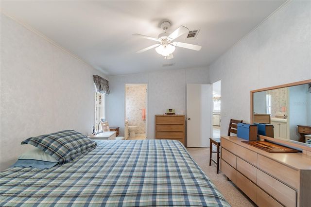 35005 FRASER STREET, Dade City, FL 33523