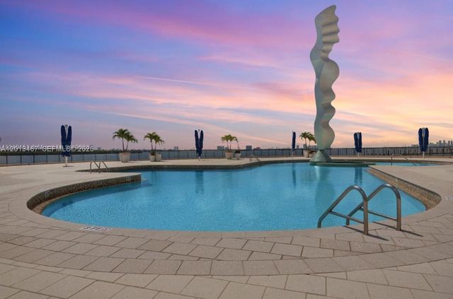 1800 NE 114th St 601, Miami, FL 33181