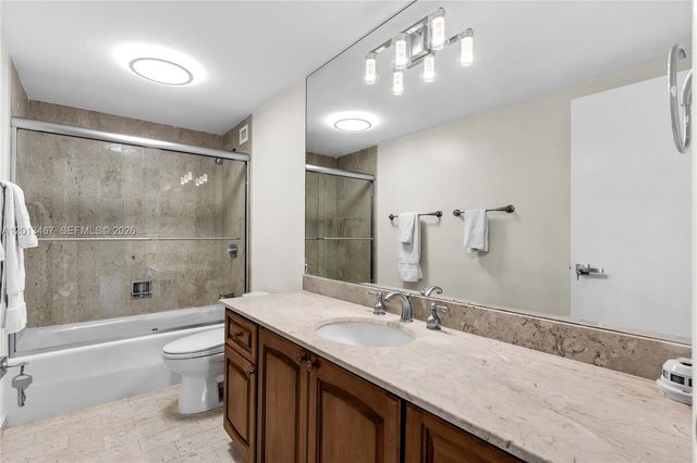 1800 NE 114th St 601, Miami, FL 33181