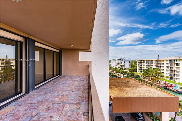 1800 NE 114th St 601, Miami, FL 33181