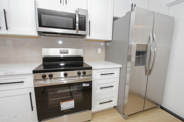 15811 N 23RD Street, Phoenix, AZ 85022