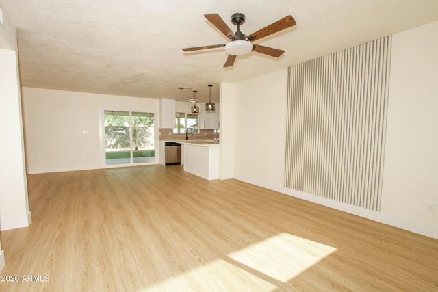 15811 N 23RD Street, Phoenix, AZ 85022