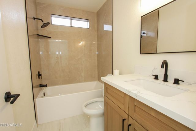 15811 N 23RD Street, Phoenix, AZ 85022